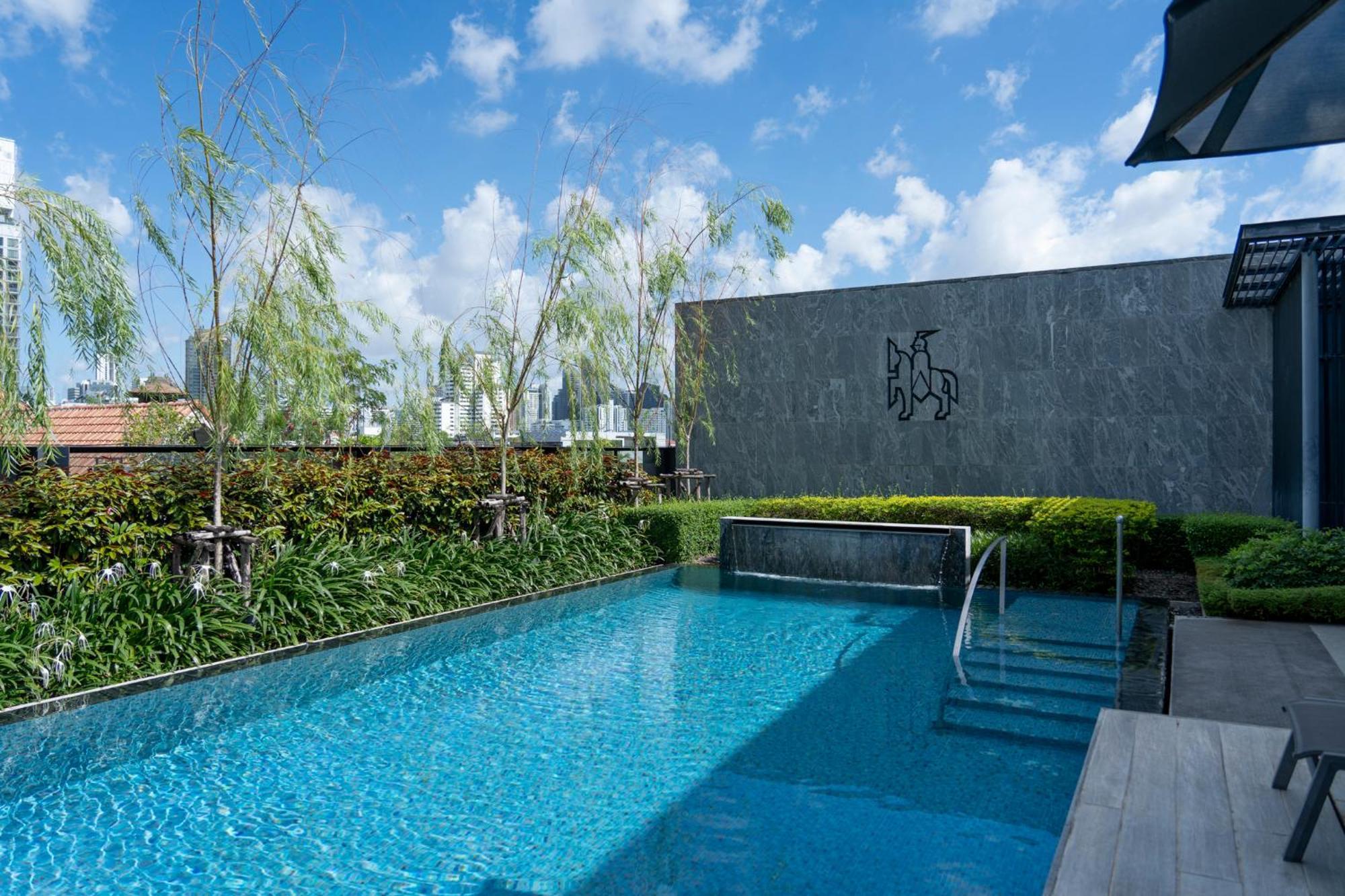 Walton Suites Sukhumvit 曼谷 外观 照片