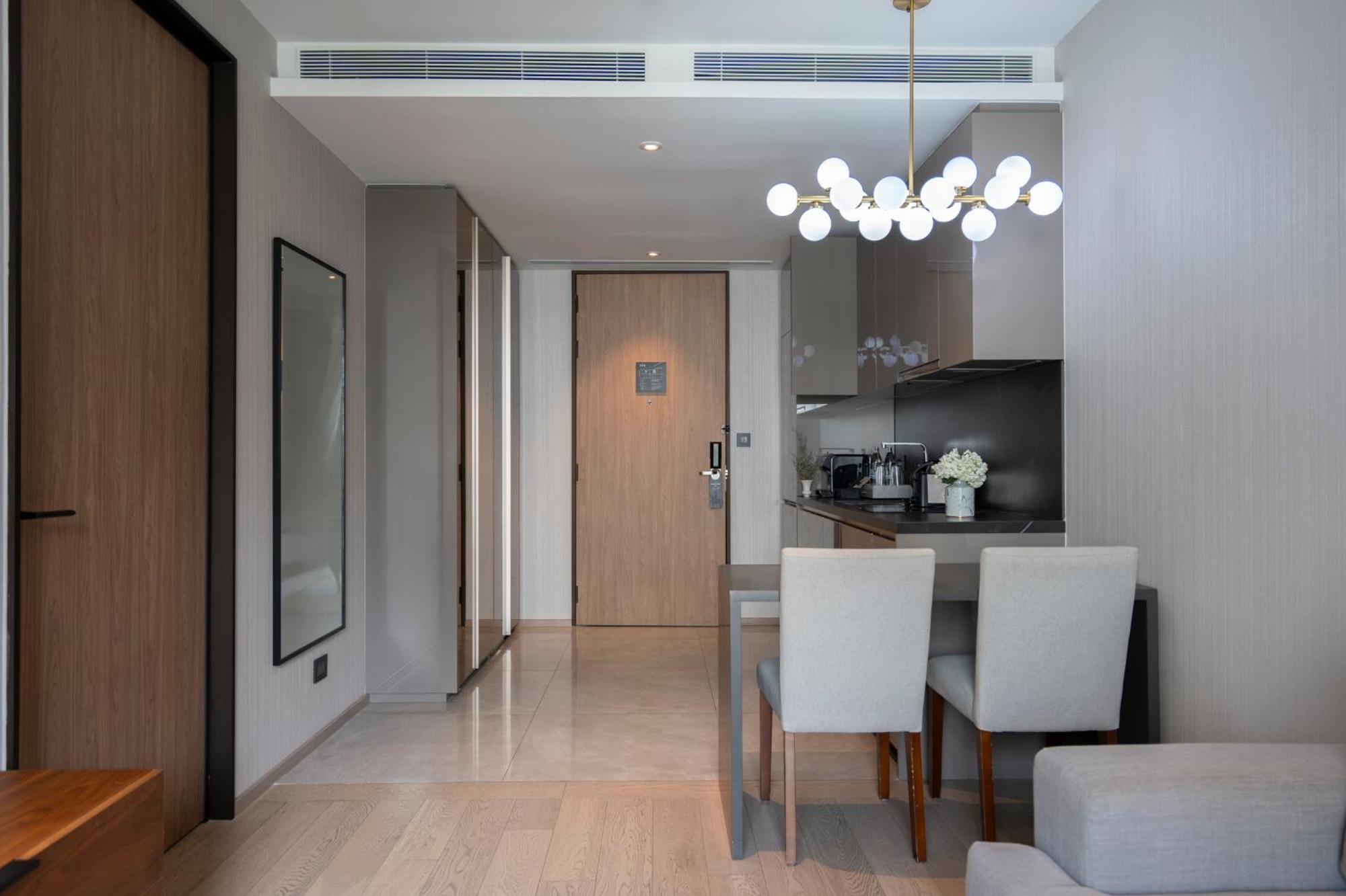 Walton Suites Sukhumvit 曼谷 外观 照片