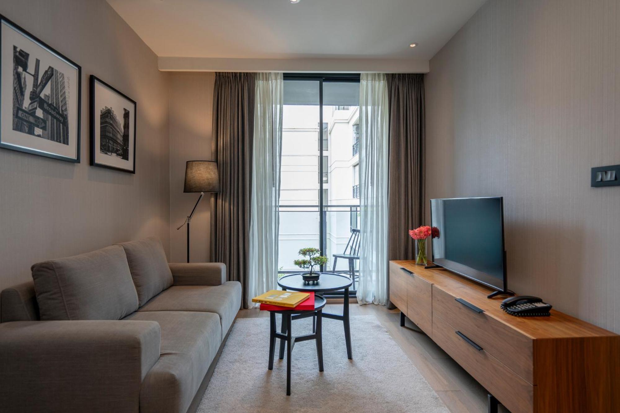 Walton Suites Sukhumvit 曼谷 外观 照片