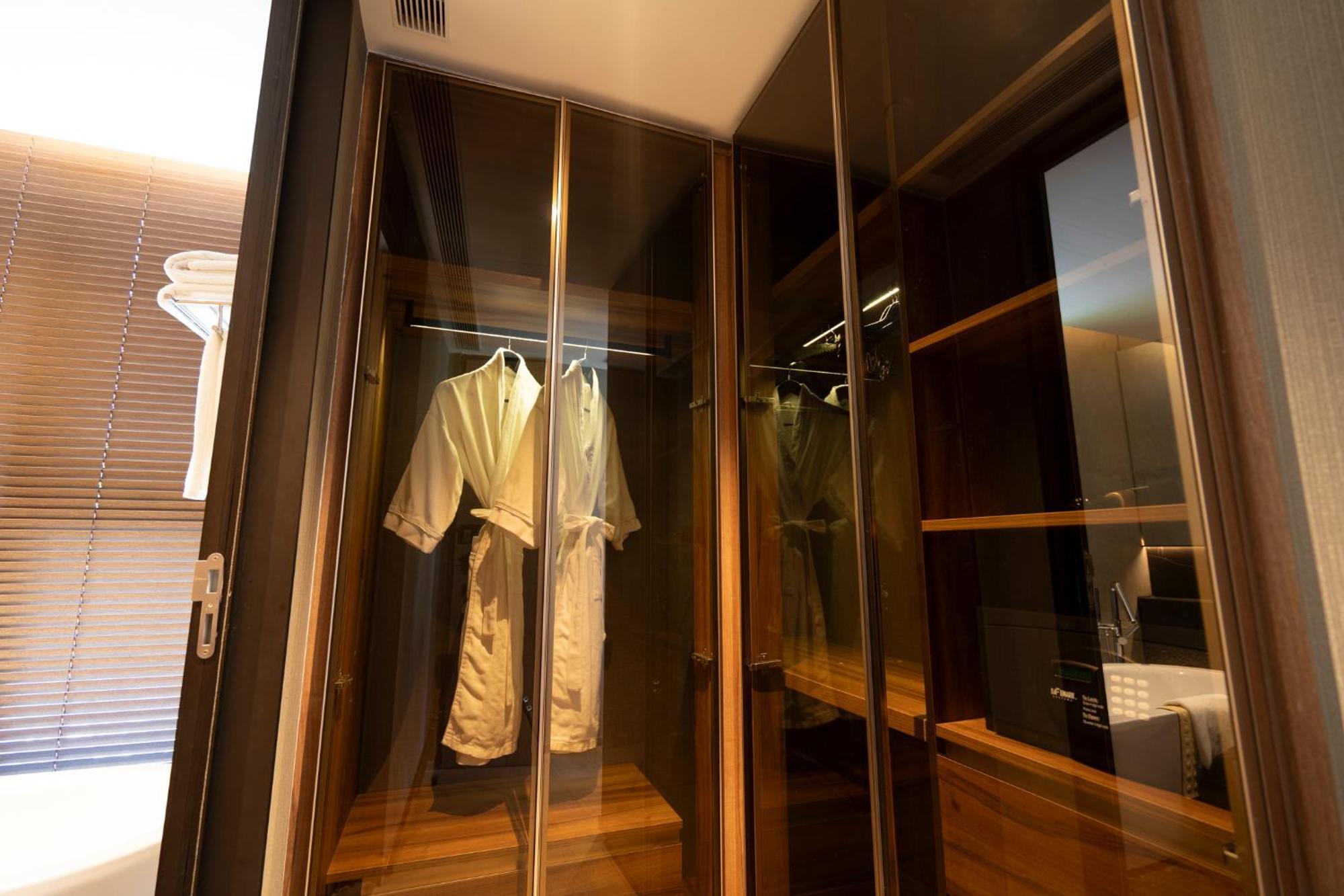 Walton Suites Sukhumvit 曼谷 外观 照片