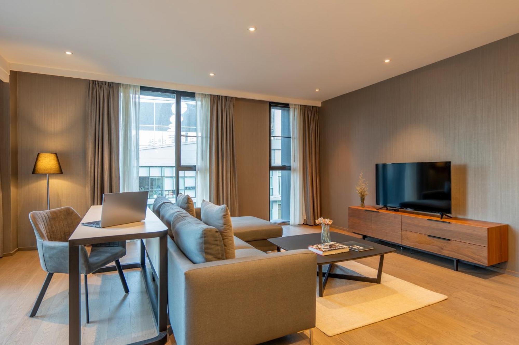 Walton Suites Sukhumvit 曼谷 外观 照片