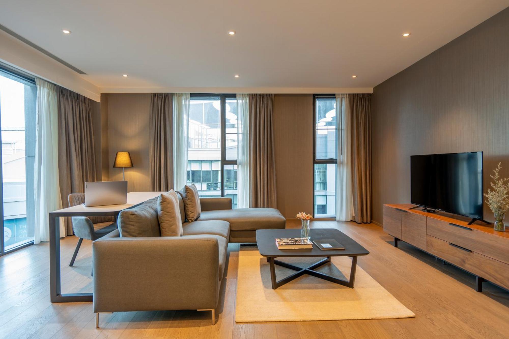 Walton Suites Sukhumvit 曼谷 外观 照片