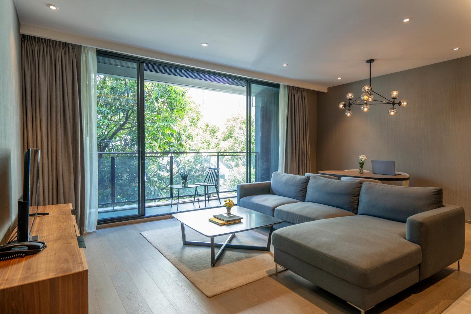 Walton Suites Sukhumvit 曼谷 外观 照片