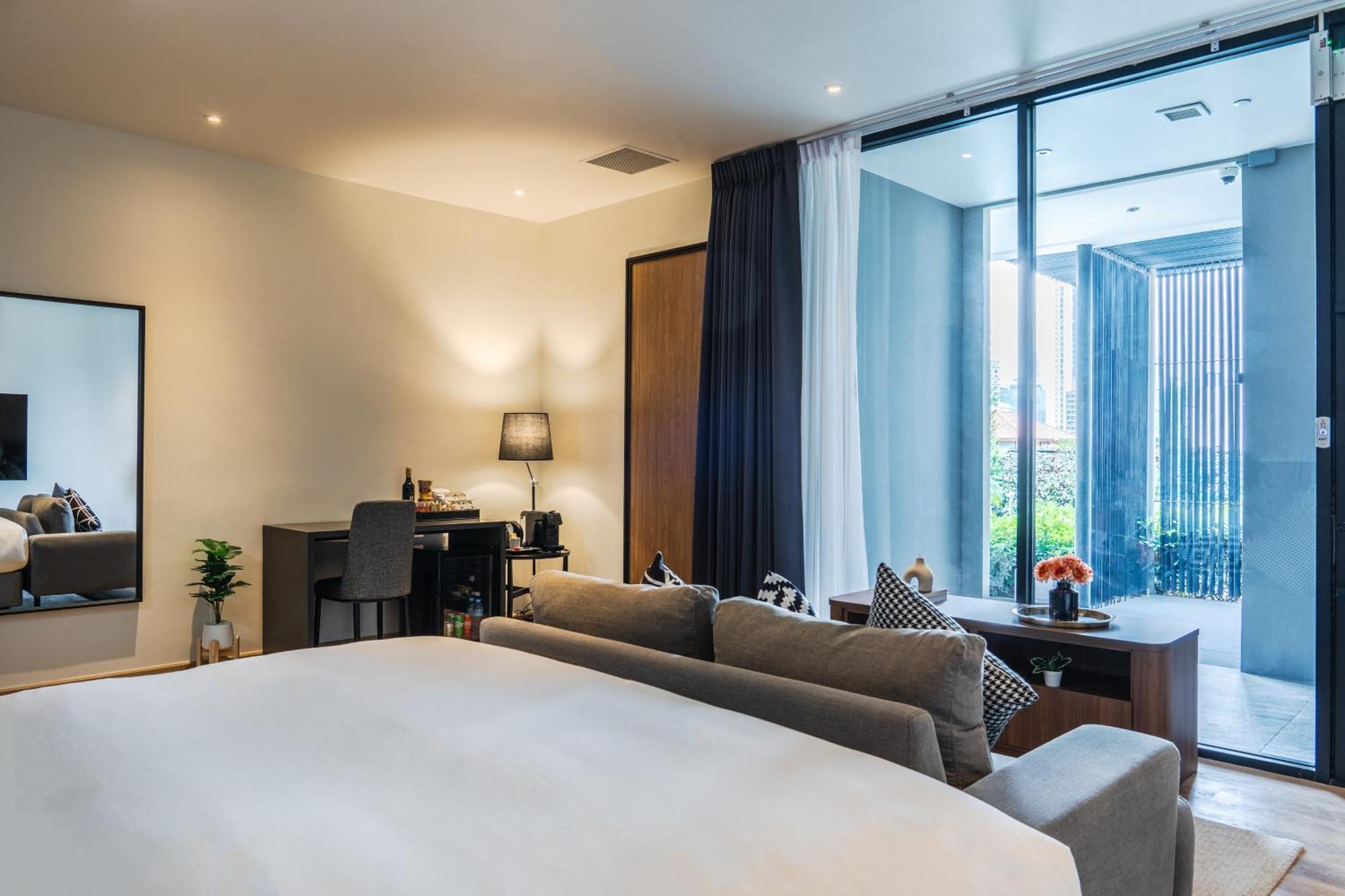 Walton Suites Sukhumvit 曼谷 外观 照片