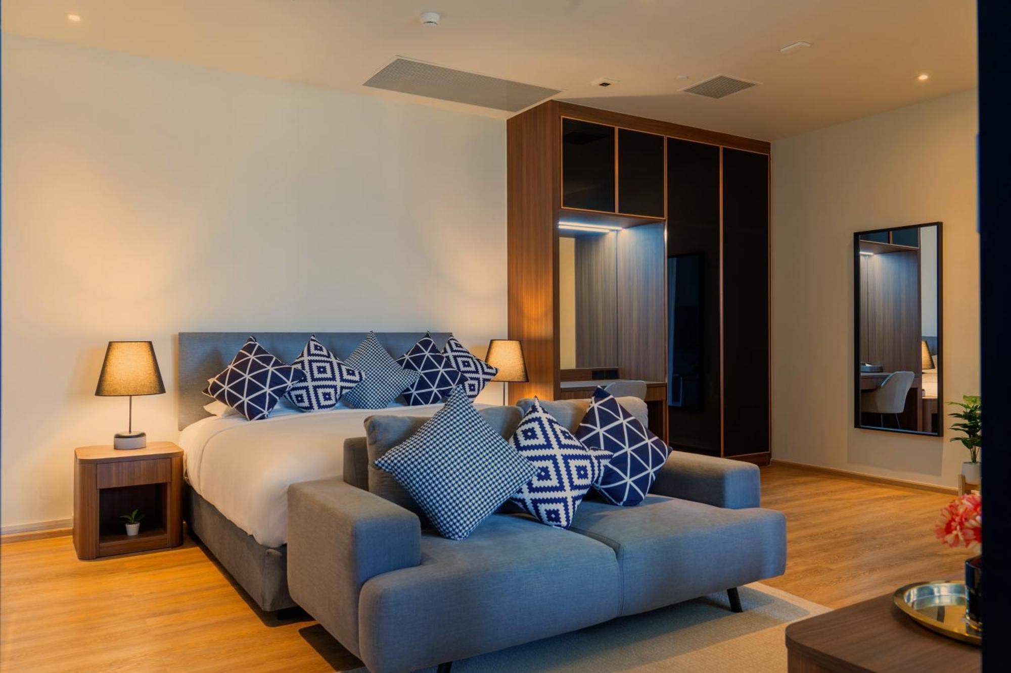 Walton Suites Sukhumvit 曼谷 外观 照片